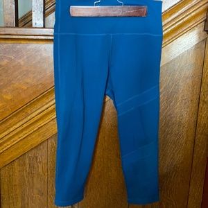 ZYIA Corsair blue Brilliant Crops 17” Size 8/10